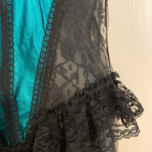 “NAN FLOWER” Vintage Lace Teddy BodySuit - Picture 7 of 14